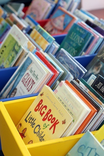 childrens-picture-books-library-boxes-page